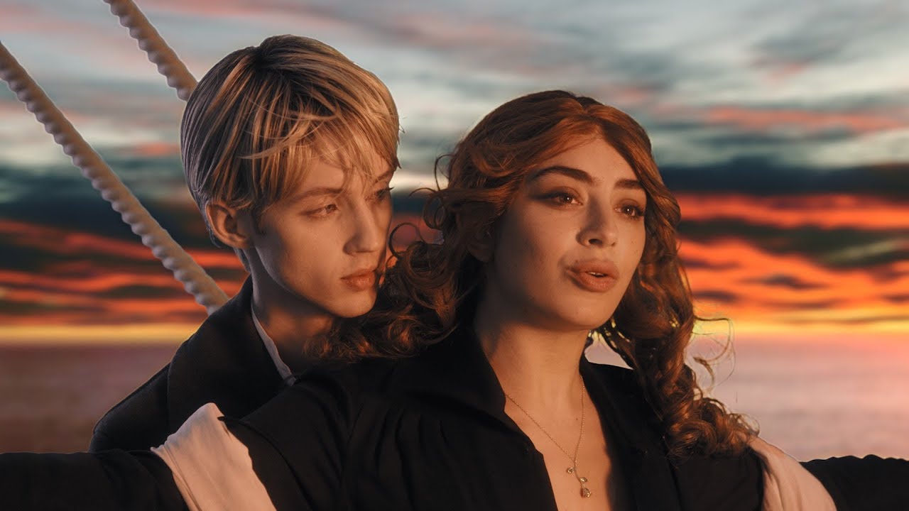 Charli XCX & Troye Sivan – 1999 [Official Video]